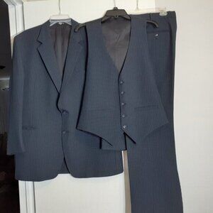 Men's BENT NAIL 3 Pc Suit; Navy Pin Stripe; Size 46 - 41